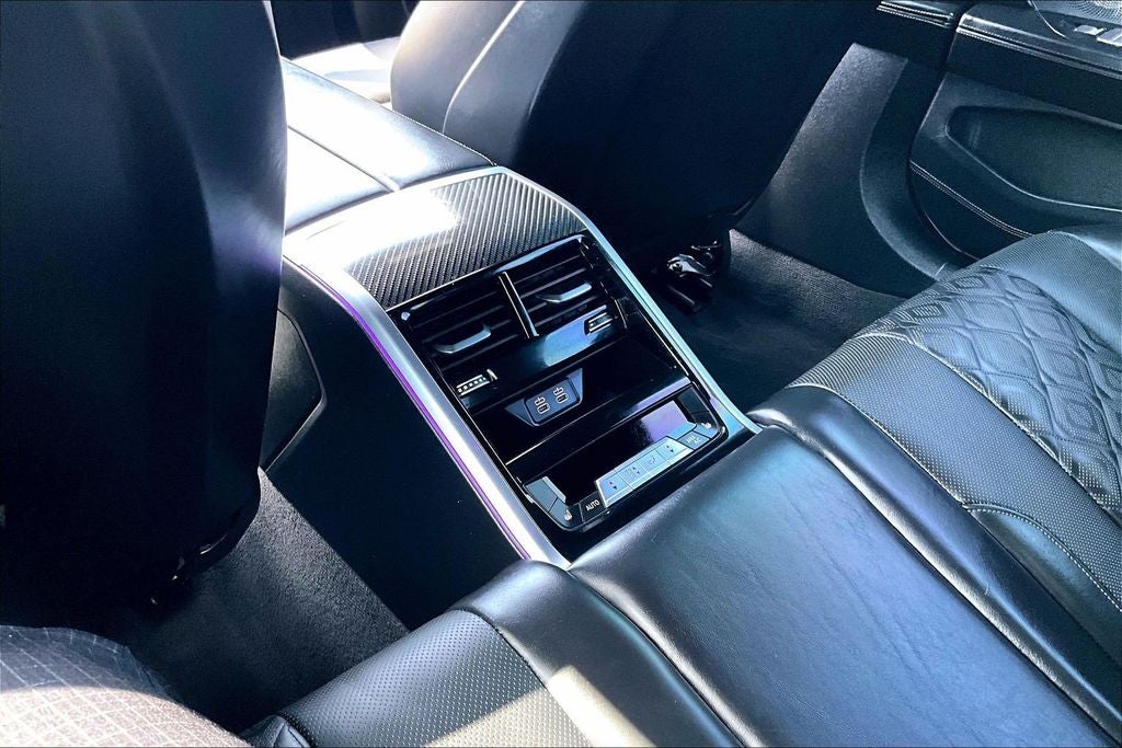 2021 BMW M8 Base