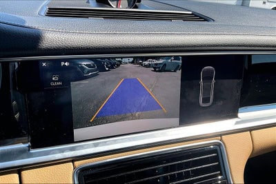 2018 Porsche Panamera 4