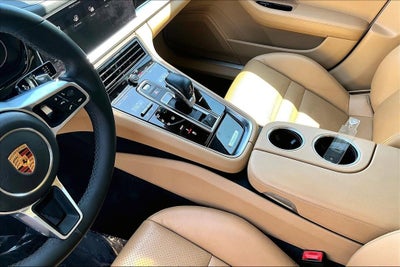 2018 Porsche Panamera 4