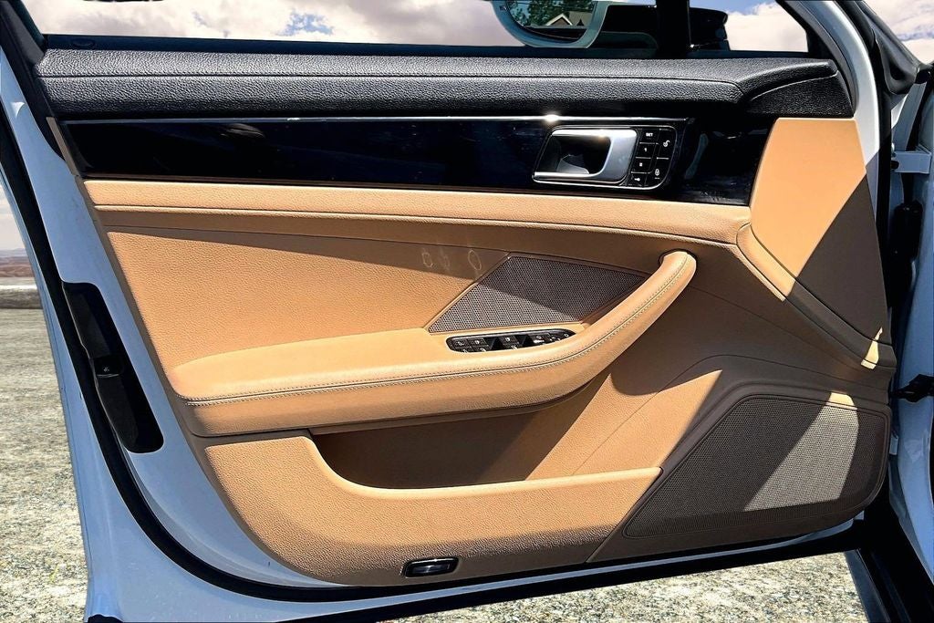 2018 Porsche Panamera 4