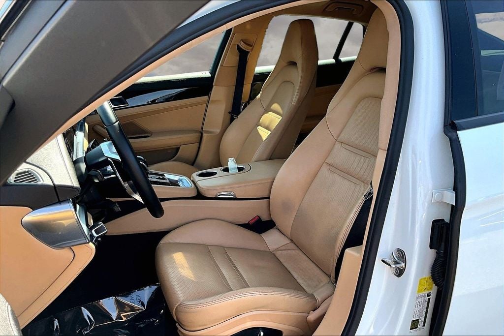 2018 Porsche Panamera 4