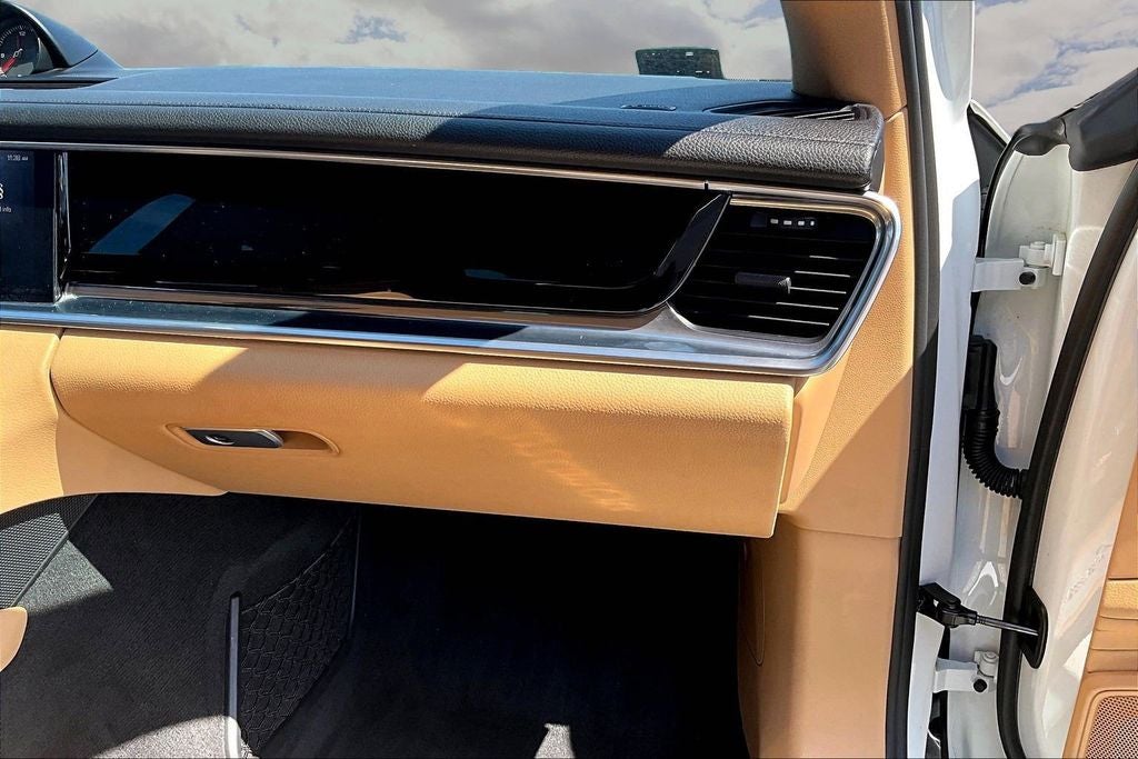 2018 Porsche Panamera 4