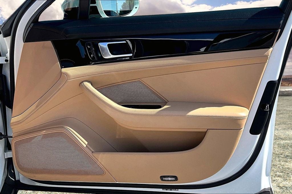 2018 Porsche Panamera 4