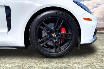 2018 Porsche Panamera 4