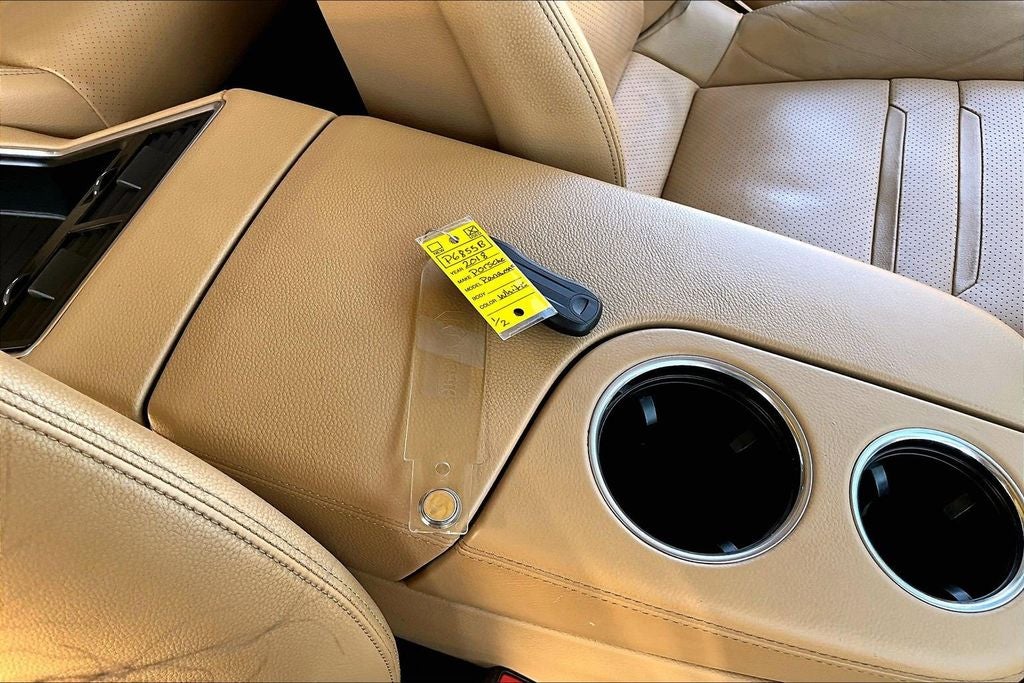 2018 Porsche Panamera 4