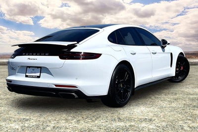 2018 Porsche Panamera 4