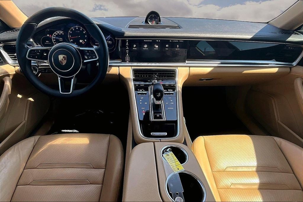 2018 Porsche Panamera 4