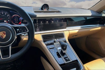 2018 Porsche Panamera 4