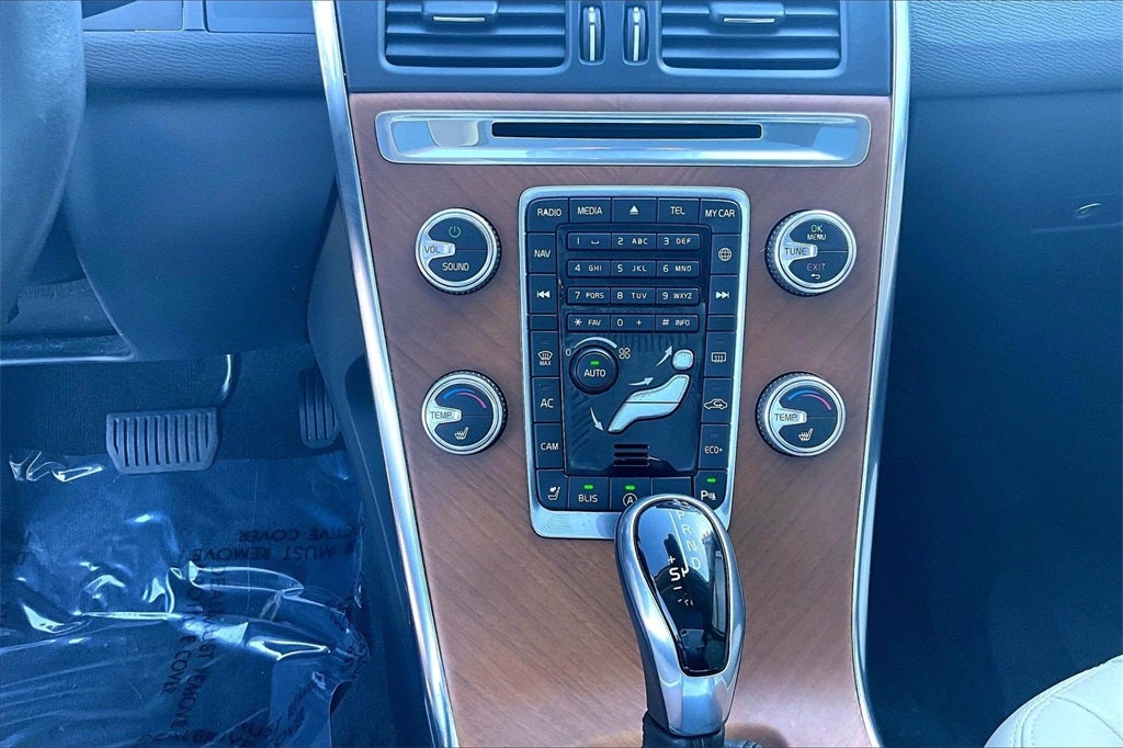 2017 Volvo XC60 T5 Inscription