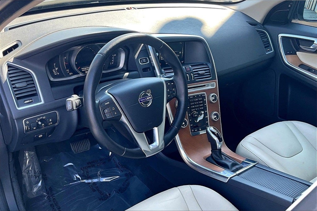 2017 Volvo XC60 T5 Inscription