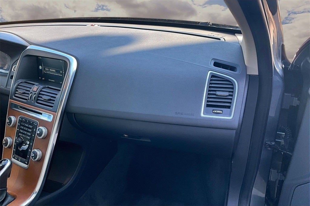 2017 Volvo XC60 T5 Inscription