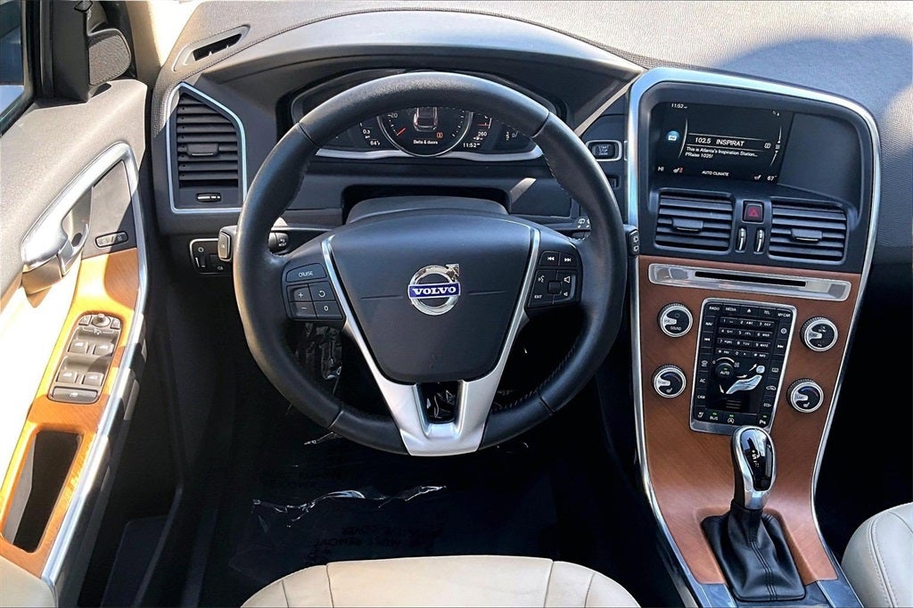 2017 Volvo XC60 T5 Inscription