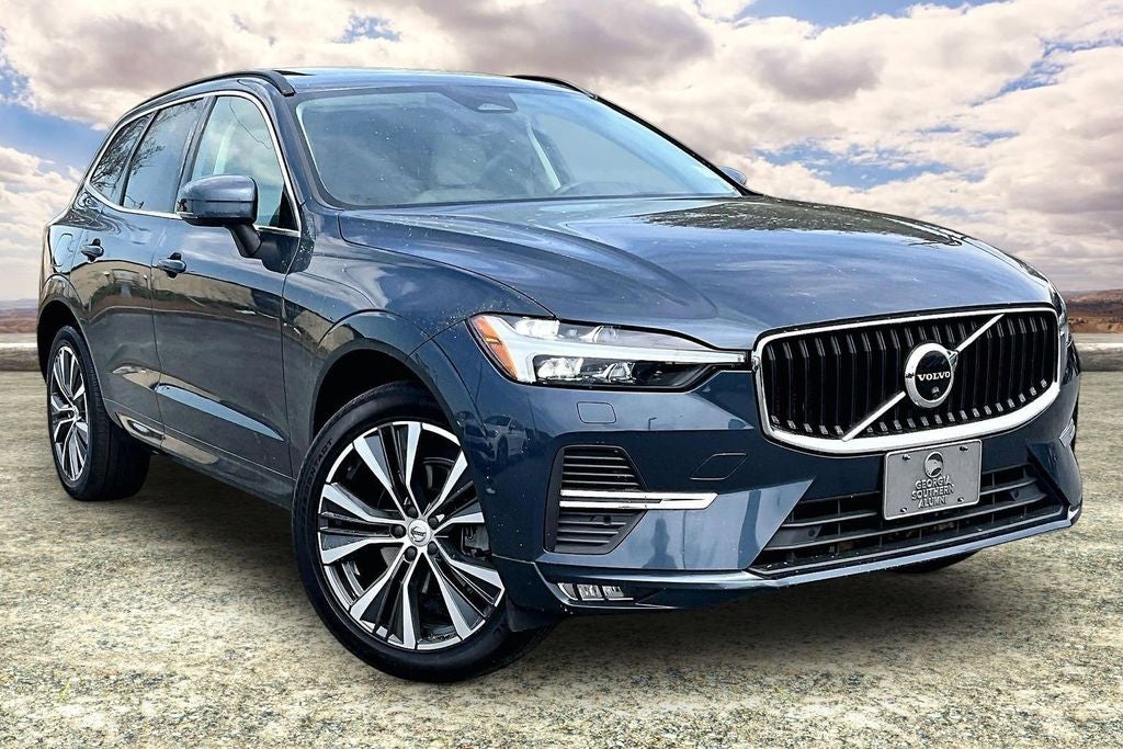2022 Volvo XC60 B5 Momentum