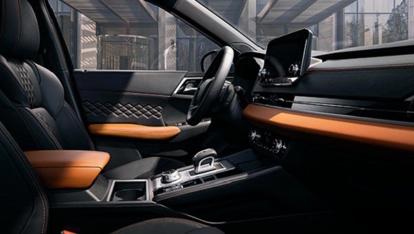 2023 Outlander Interior | Heritage Mitsubishi - Morrow in Morrow GA