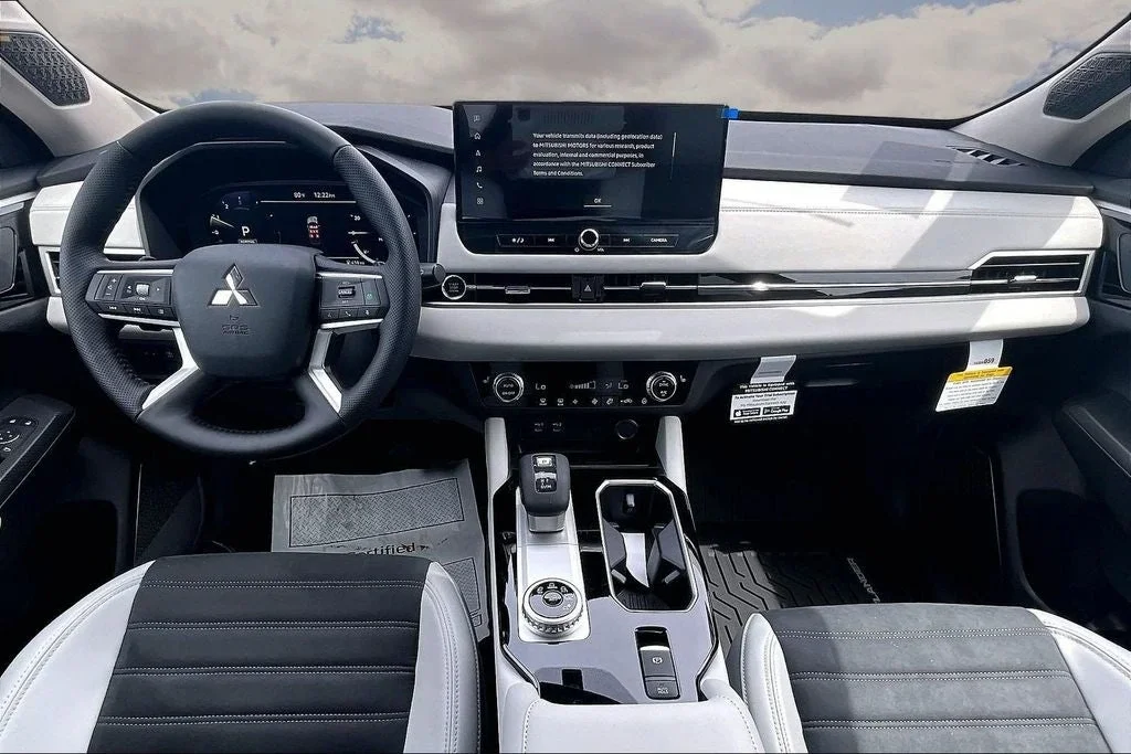 2026 Mitsubishi Outlander Dashboard