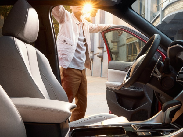 2026 Mitsubishi Eclipse Cross Driver seat